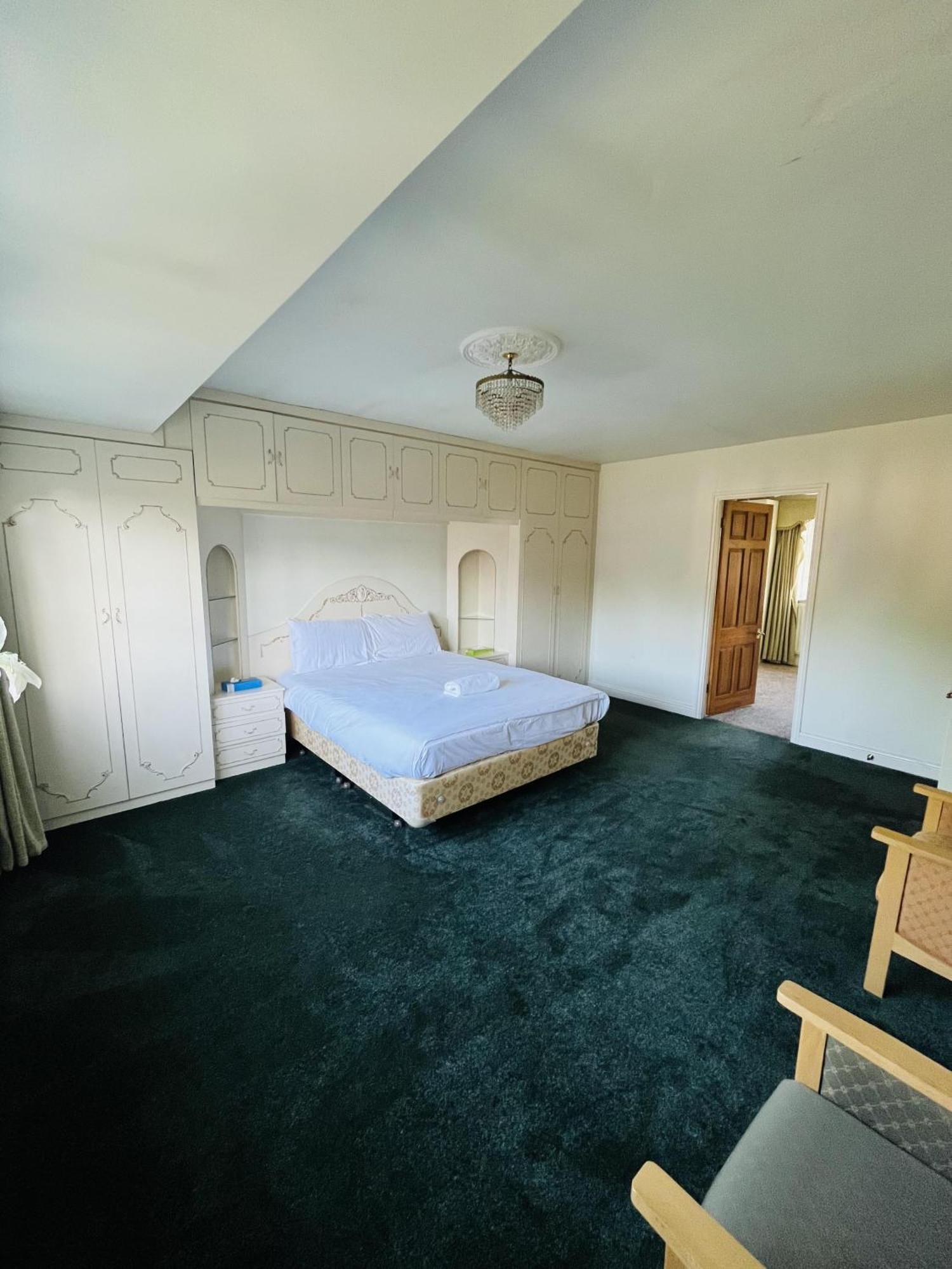 Unwind In Comfort At Cosy Caradus Free Parking Birmingham Kültér fotó
