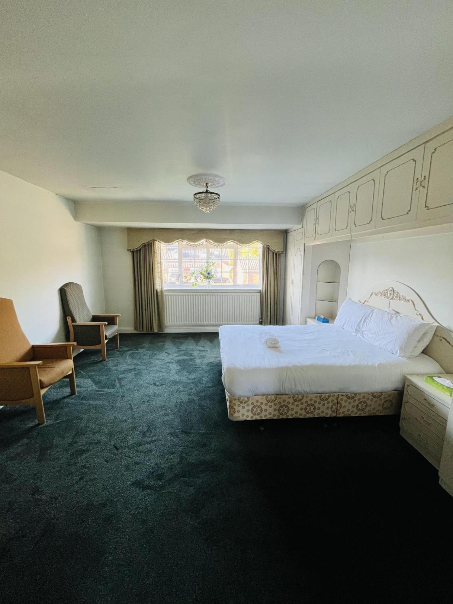 Unwind In Comfort At Cosy Caradus Free Parking Birmingham Kültér fotó
